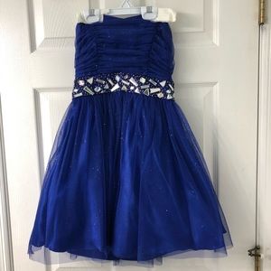 Strapless blue homecoming dress